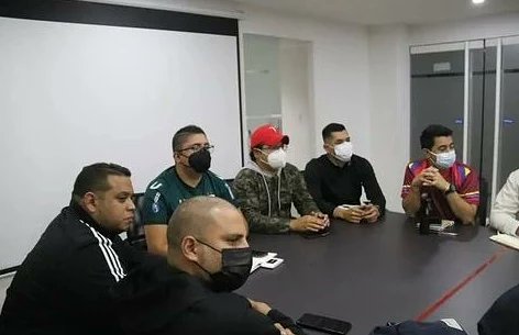 deltaa_jpsuv's tweet photo. Excelente reunión de la Dirección Nacional de la juventud del partido socialista Unido de Venezuela y sus enlaces Estadales , dónde se realizó balance de la agenda de nuestro mes aniversario
#13AñosJPSUV @NicolasMaduro @GobLizeta @rodbexa @ANAFUENTES_PSUV @Freddy_Leon1818 https://t.co/ae3j9d1hhY