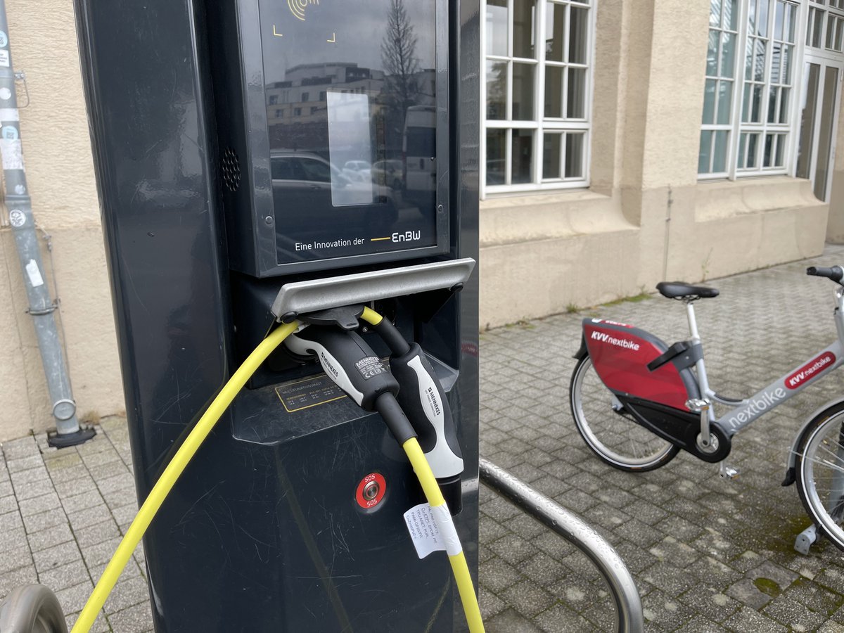 Frank Feil tweet media