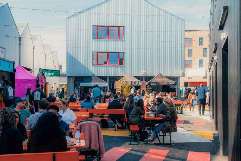 CTAConservation's tweet image. Civic Trust Awards Assessors are out in London “Hackney Bridge, a new meanwhile, multi-use destination, sits uniquely in the middle of four London boroughs and is perfectly placed to provide a space that connects all four communities.”
Good luck @Turner_Works 
📸 @timcrocker