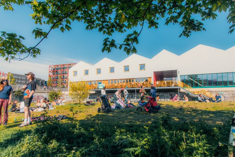 CTAConservation's tweet image. Civic Trust Awards Assessors are out in London “Hackney Bridge, a new meanwhile, multi-use destination, sits uniquely in the middle of four London boroughs and is perfectly placed to provide a space that connects all four communities.”
Good luck @Turner_Works 
📸 @timcrocker