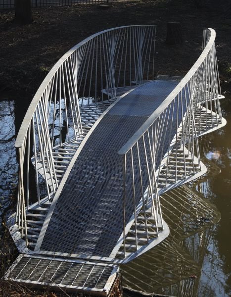 CTAConservation's tweet image. CTA Assessors have visited Crystal Palace Park Dinosaur Island “The project delivers three innovations: swinging to access the banks, undulating geometry for structural strength &amp;amp; the comb construction technique” 
Good luck @tonkinliu 
📸 @JamesBalston