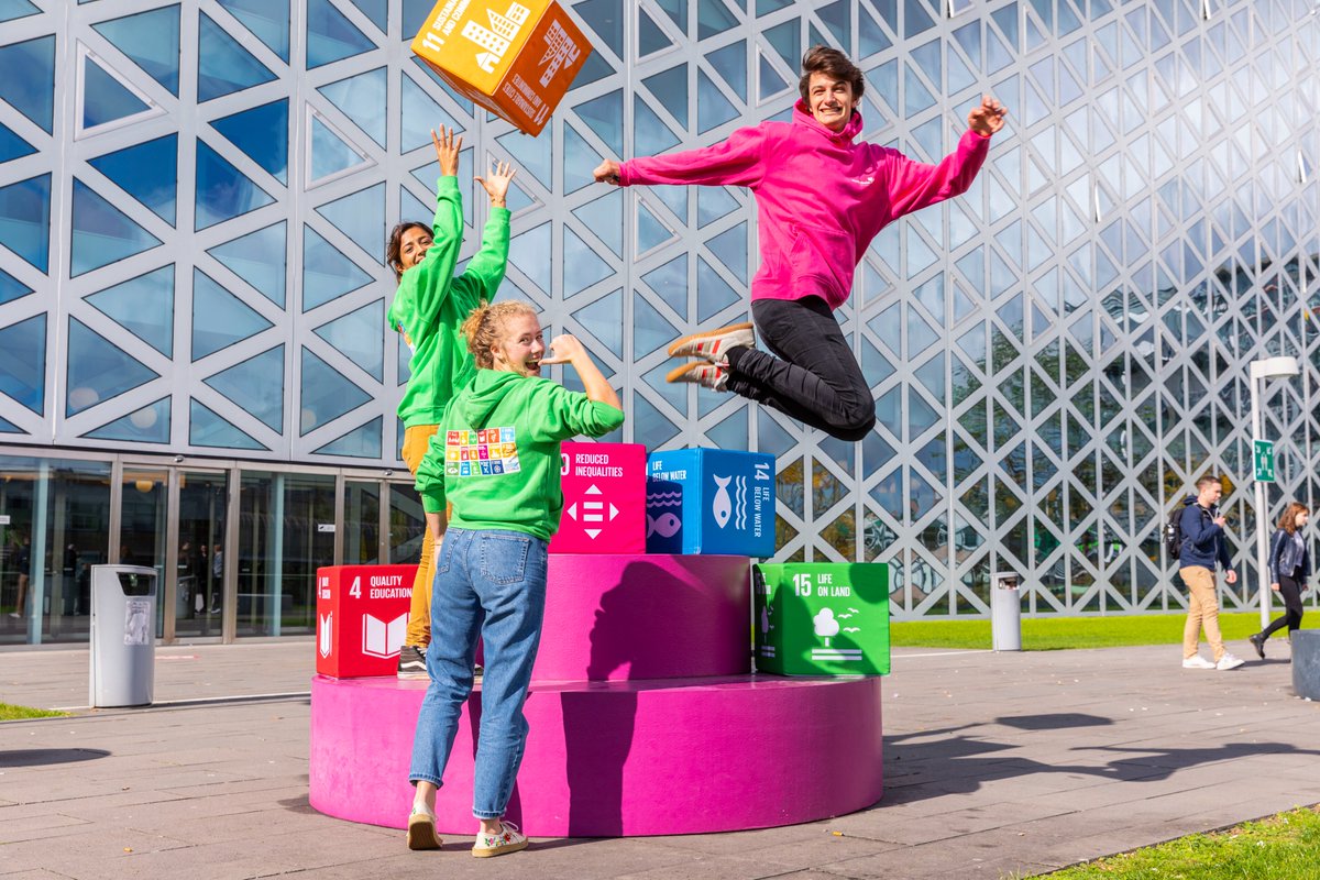 Windesheiminfo's tweet image. Wil jij onderwijs geven voor de toekomst die jij wilt? 
Doe mee met het SDG Generation Festival van 11 t/m 13 oktober. Klik op de link hieronder om te zien welke webinars en workshops je kunt volgen.🔽
windesheim.nl/agenda/2021/ok…

#sustainabledevelopment #duurzaam #onderwijs