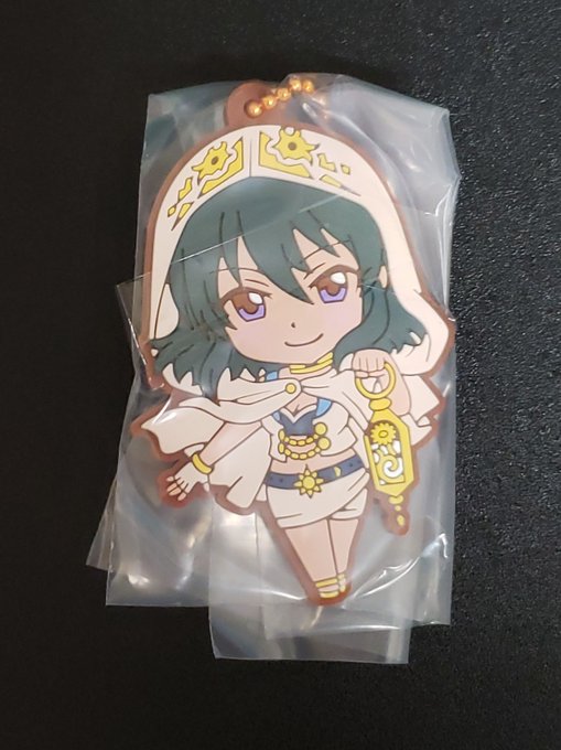 うおおおおお!アイマスのラバーマスコットをついに発見!!!
さっそくナターリアとライラを引き当てました!!!
デフォルメされてても分かる胸のサイズ感と可愛いらしさが素晴らしい一品!😭
ナターリアは髪の色からか緑のカプセルに入ってました🥰
#ナターリア #デレステ 