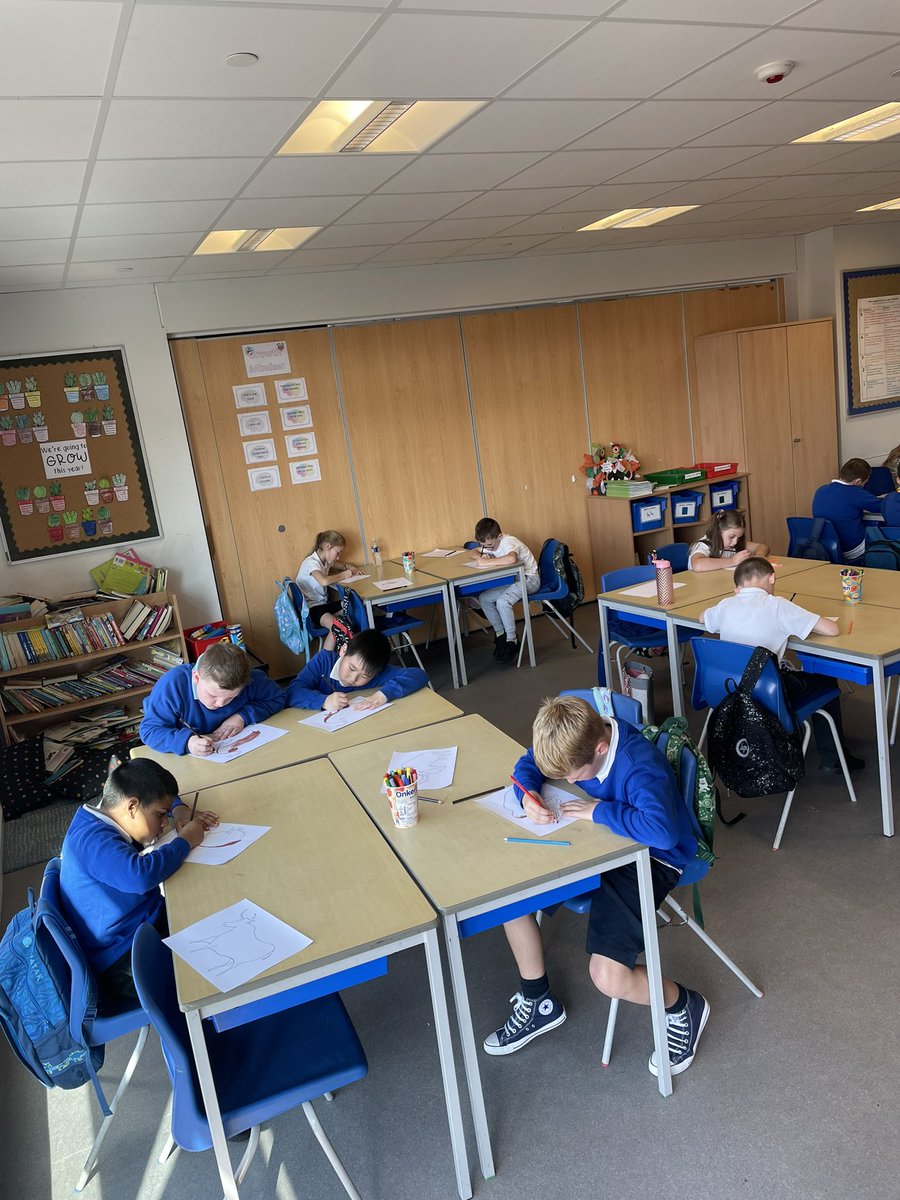 MissHGowans tweet media