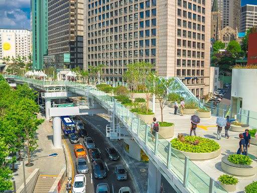 koreanindo's tweet photo. Lingkungan Malli-dong, yang terletak di dekat Stasiun Seoul, telah menjadi populer sejak pembukaan Seoullo 7071, sebuah taman langit dan tempat pejalan kaki. 

Distrik bersejarah Seoul ini adalah tempat bagi berbagai restoran dengan makanan lezat dan kedai kopi yang trendi. https://t.co/L2Hrotzd4F
