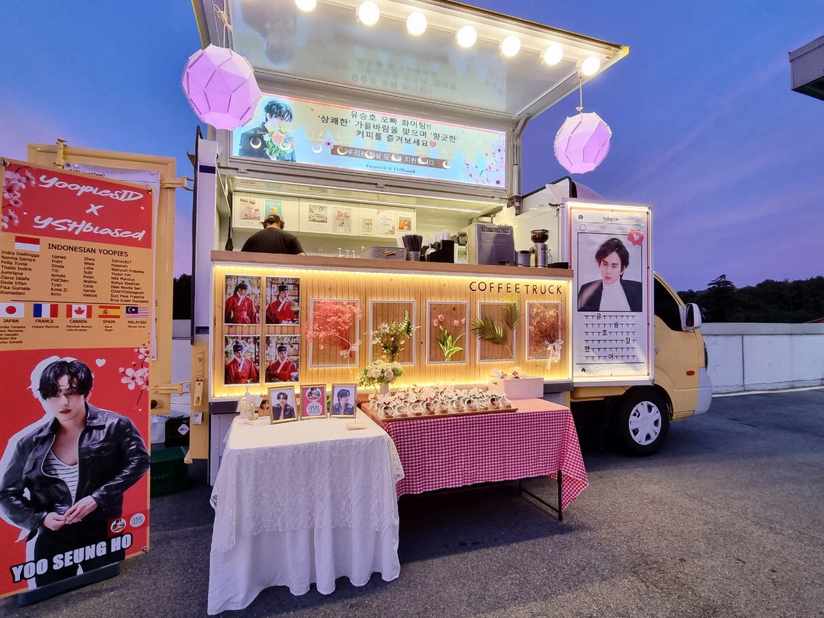 YSHbiased's tweet photo. Yoopies ID x YSHbiased coffee truck project

Thanks for @yoopiesid for your hard work
And thanks for all International yoopies who participated in this project 🥰

#유승호 #KoreanActor #YSHbiased #ユスンホ #YooSeungHo #俞承豪 https://t.co/dbt9zlqdTt