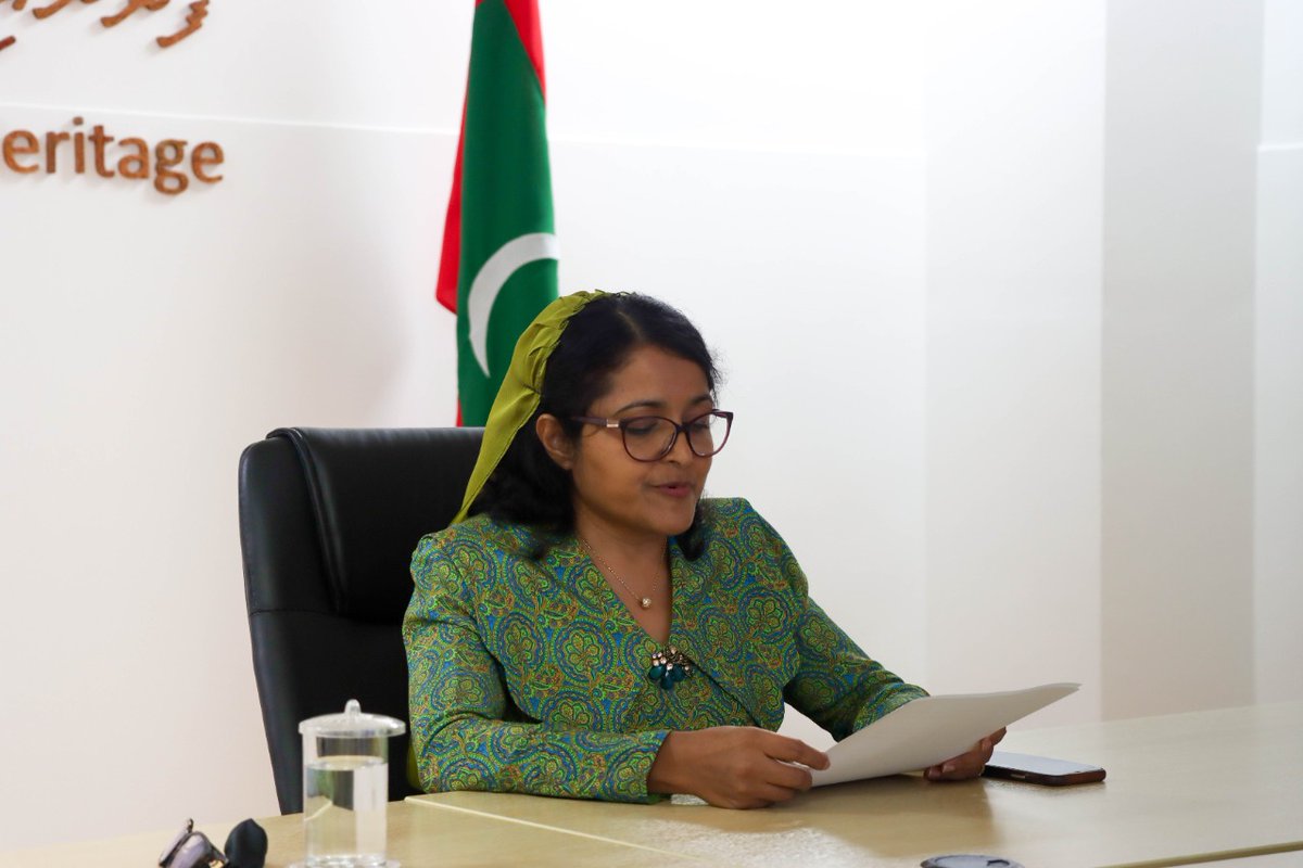 MoDLCH's tweet photo. Today, Minister @yumna_maumoon addressed the final session of 2021 Sub-Regional Meeting for Safeguarding Intangible Cultural Heritage in South Asia, organized by #ICHCAP & @banglanatak. Minister spoke on Strengthening Creative Economy Through Sustainable Development of ICH. https://t.co/0tytGilezj