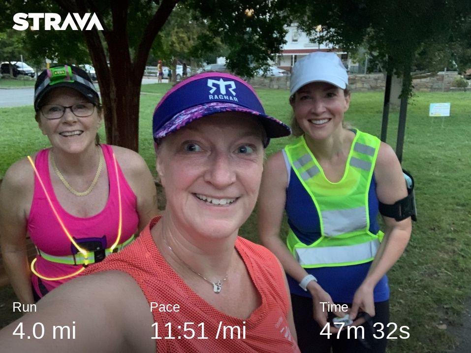 TeresaLill262's tweet photo. Yesterday did not end very well, but knowing I’m getting up to get in a run with the #MRTT crew always helps. 

#momsrunthistown #injuredrunner #pudgyrunner #runVA #willrunforcoffee☕️ https://t.co/Jdpua6ebIP