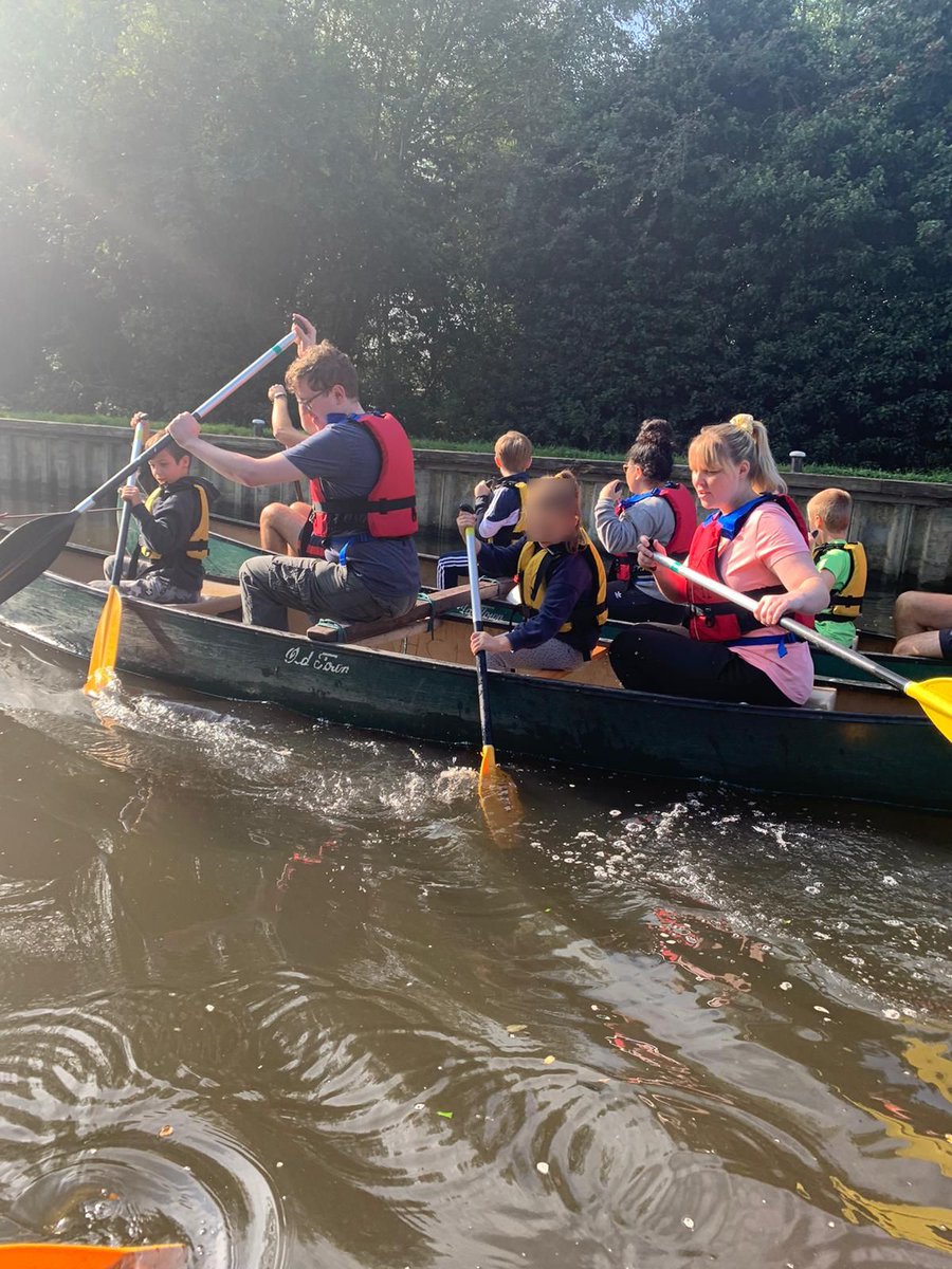 What a glorious day for the Captain's Nest! Canoeing along the river and working hard as a team.. they look like they got very wet but they probably enjoyed the cool down from the September sun🌞🌞🌞🛶🛶
#discoveryschools #dsat #schooladventures #teamwork