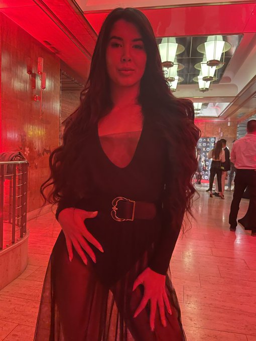 #redcarpet https://t.co/d6mCxDIrmL<a href="/tag/redcarpet"class="tags">#redcarpet</a>