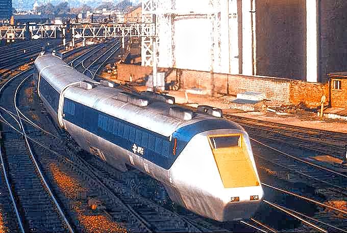 Running out of Gas? Here's when we had plenty enough for a gas turbine...APT-E arriving at St Pancras