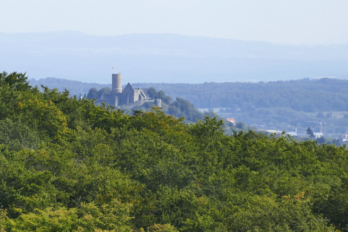 HessenSonja5767's tweet photo. Vom Geprägskopf bei Königsberg hat man einen herrlichen Blick................. #Gießen #Biebertal #Königsberg #Geprägskopf #Aussichtspunkt #GleibergerLand #Burg #Gleiberg #Ausflugsziel #Ausflugstipp #Wetzlar #Stoppelberg #Feldberg #Taunus #Mittelhessen #Hessen #Germany https://t.co/pQO4FkHYN8