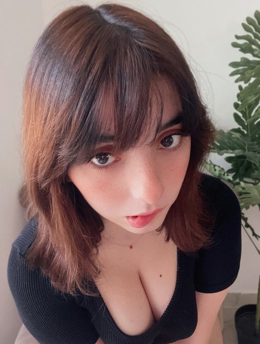 1 like = 1 hug 🥺 https://t.co/IdBJmCbH0P