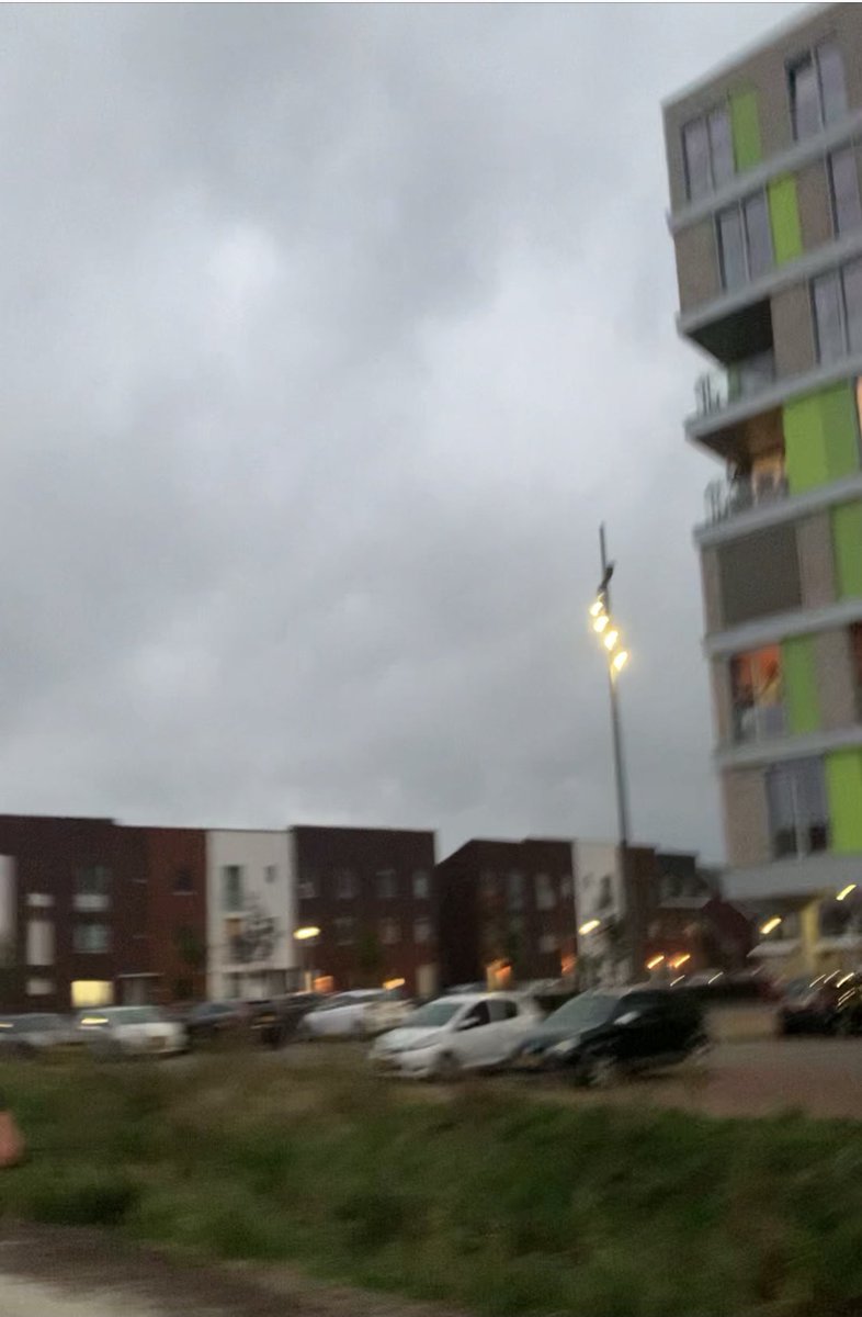 Met collega’s van <a href="/TSBouwVastgoed/">TS Bouw Vastgoed</a> meegedaan aan de  #dubbelemijl #Hengelo #FBK! Rennen door het mooie #ParkVeldwijk en #Watertorenpark! 🏃🏽‍♀️💪🏻