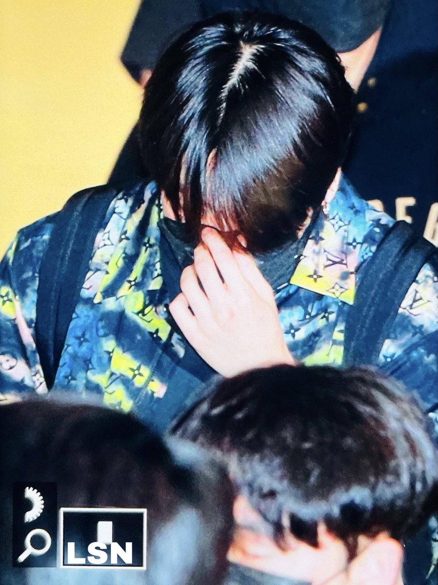 LUVSIGNAL901's tweet photo. 210924 ICN 입국 

정국이 고생 많아써 ❤️‍🔥🙇🏻‍♀️ 

#정국 #JUNGKOOK #JJK 
@BTS_twt https://t.co/9UtMzqYyNR