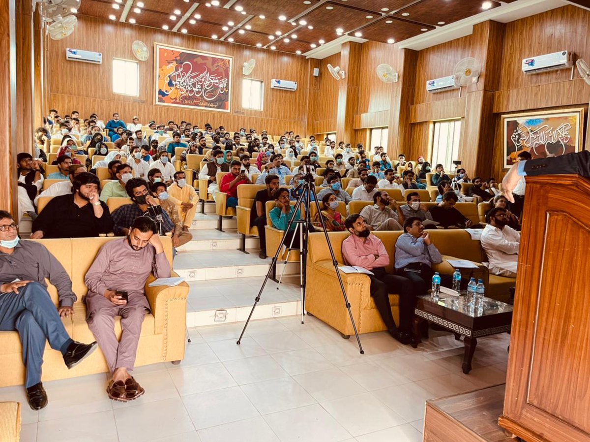 uo_sol's tweet photo. Seminar titled "Rule of Law and Legal Profession in Pakistan" presided over by vice chancellor Prof Dr. Muhammad Zakria Zakar was organized by School of Law, renowned experts from legal fartinity participated and addressed on various topics related to the Seminar. https://t.co/zL0xNuqACb