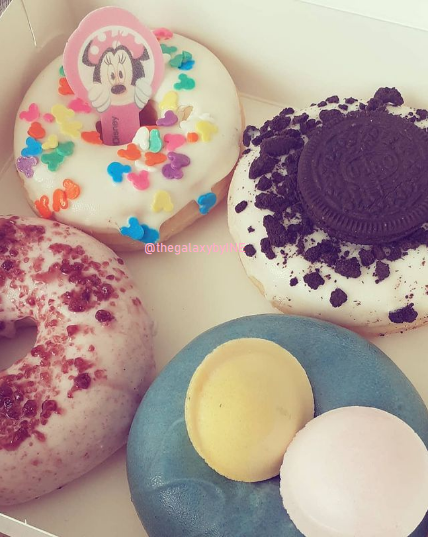 thegalaxybyINE's tweet photo. these donuts were 😍
#Oreo #MinnieMouse #cuberdon https://t.co/GjJIjrVJYE
