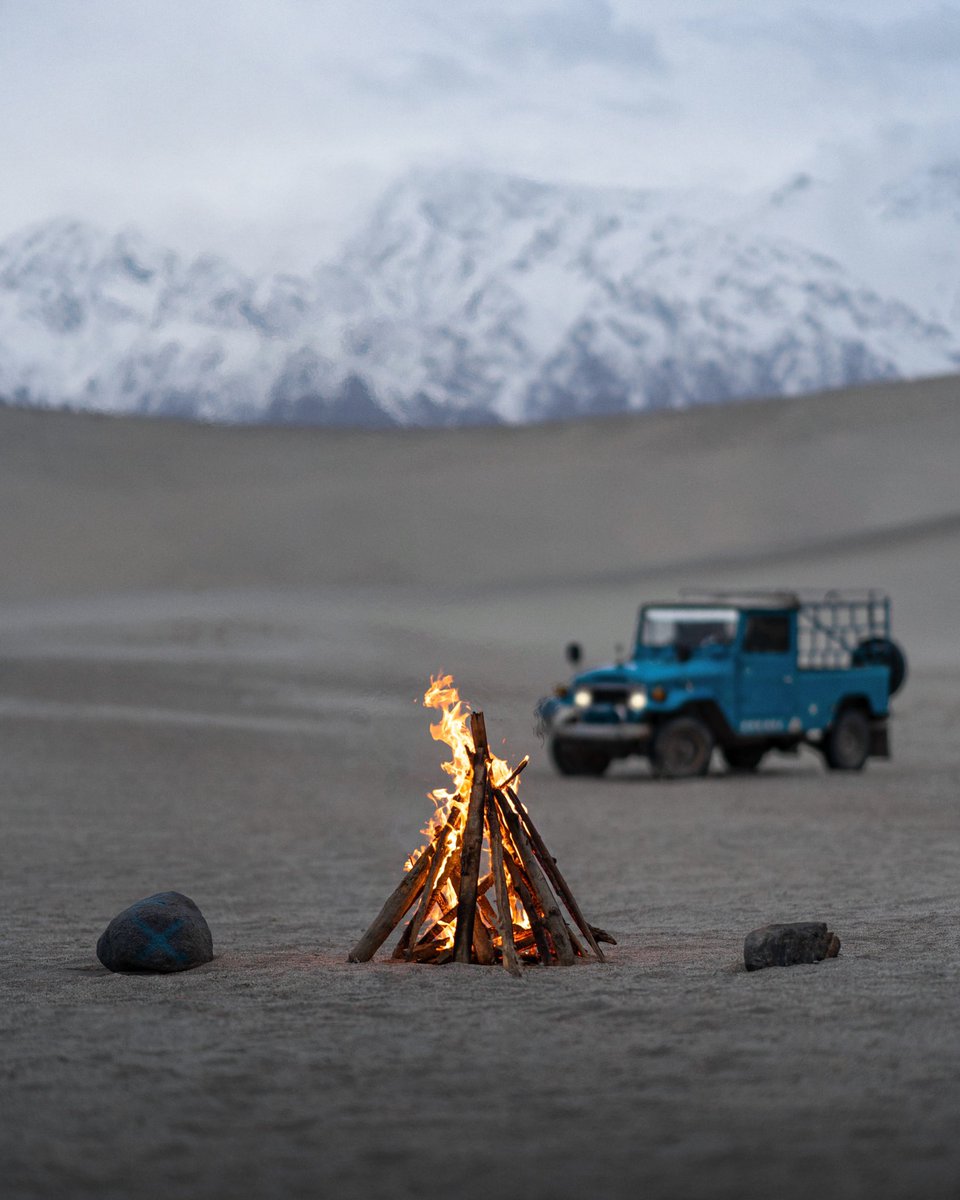 khumaix's tweet photo. A perfect spot to chill for a bit.
Sarfaranga Desert, Skardu. https://t.co/xEQDqRd6MD