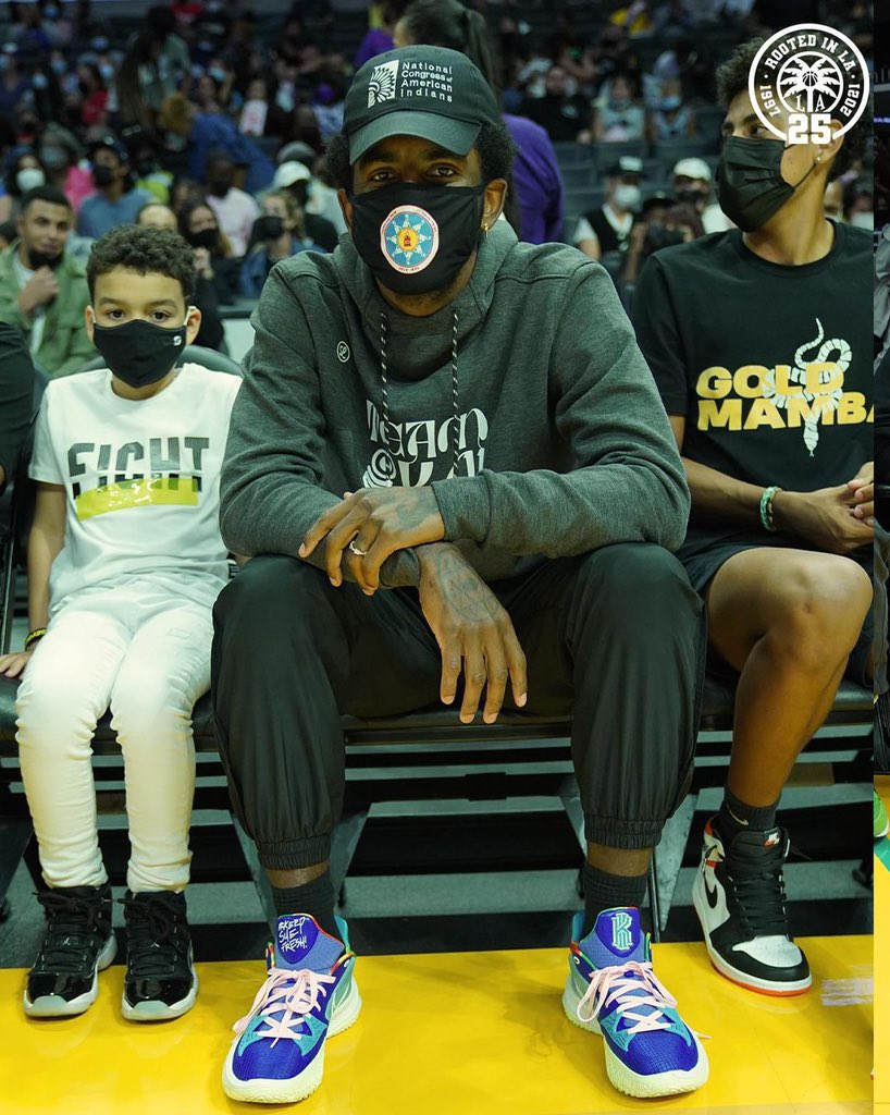 BrooklynNetcast's tweet photo. Kyrie was sitting at a WNBA game in the vaccinated section so…. https://t.co/UNUDdjmlDX
