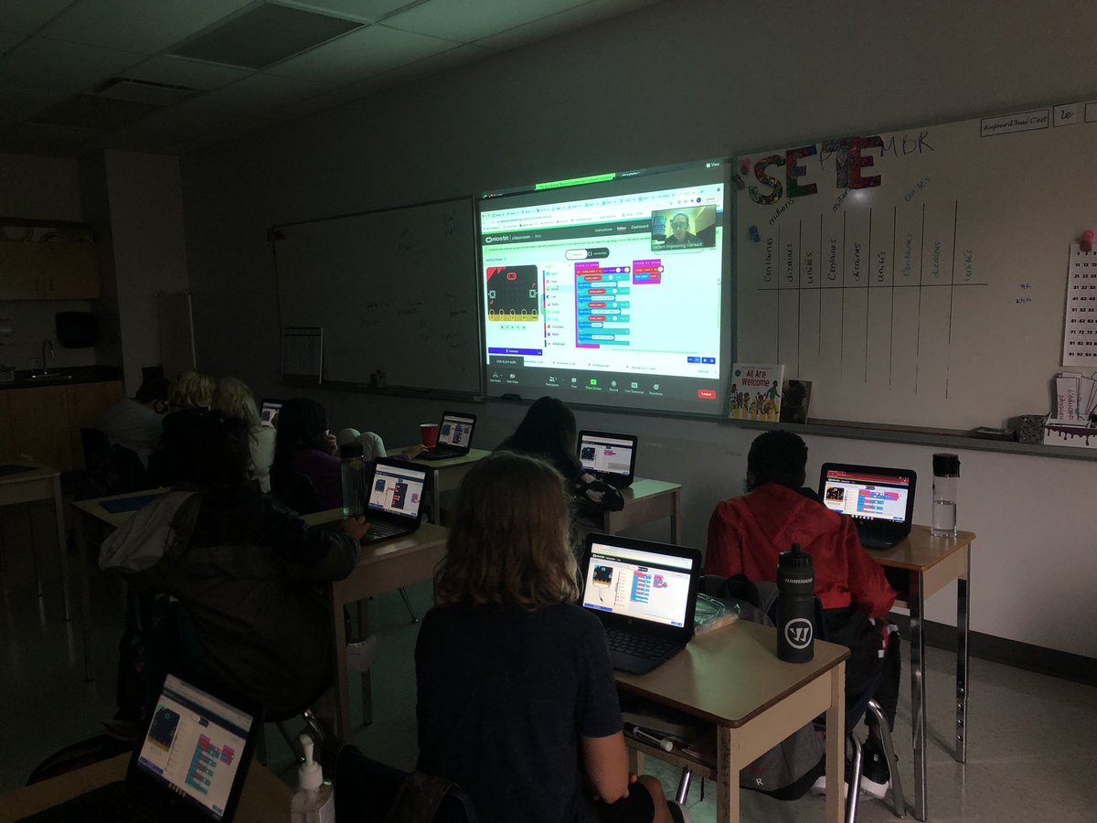 Thank you <a href="/westernuEng/">Western Engineering</a> for teaching 6KM and 6ES <a href="/louisearbourfi/">Louise Arbour FI</a> how to code our microbits to share actions that we can take to help protect our environment! #ScienceLiteracyWeek <a href="/MmeMilinkovic/">Katarina Milinkovic</a>