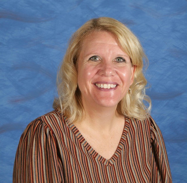 theTSIN's tweet image. TSIN and the TN Department of Ed are excited to work with ReDesignation Task Force member Catherine Jones from Prescott South Elementary School in Putnam County. Prescott South Elementary School received designation in 2018 and encourages students to be #futureready.