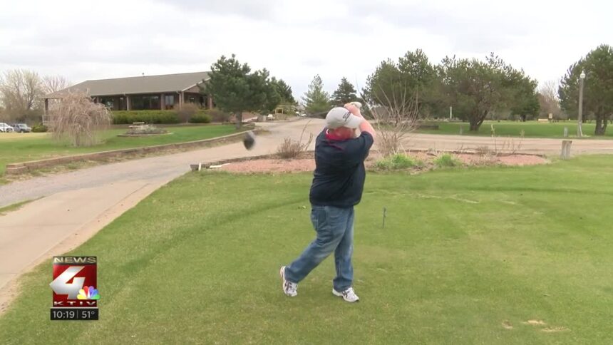 How your golf swing can injure your back, ow.ly/pyOt50GfcTS #golfinjuresback