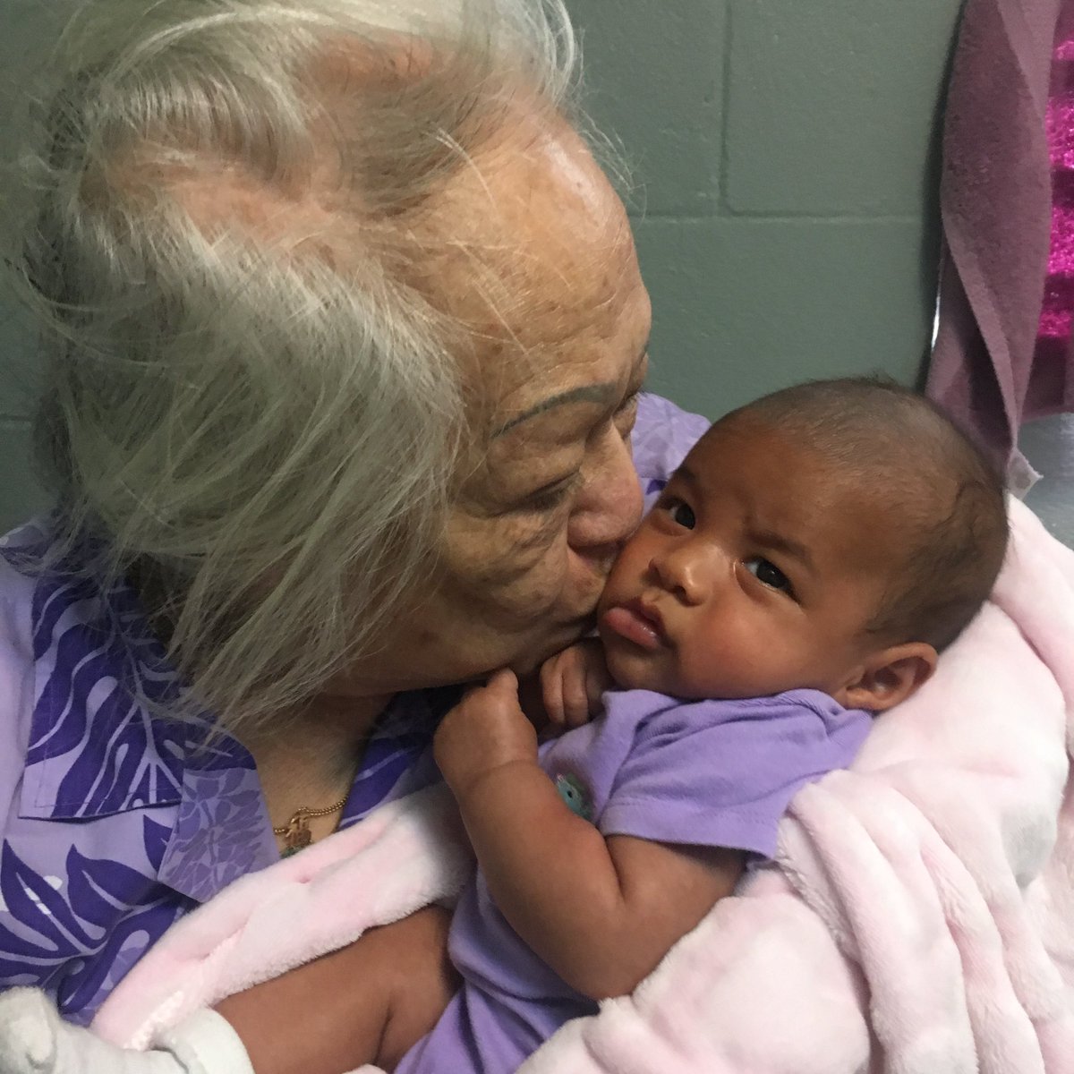 LadyVeeXO's tweet photo. Realizing that this year will be the FIRST Halloween, Thanksgiving, & Christmas that you won’t be with us 💔🕊
I love you tutu 💜
#mynamesake #mydancingQueen #wce https://t.co/n8HTY0ps8A