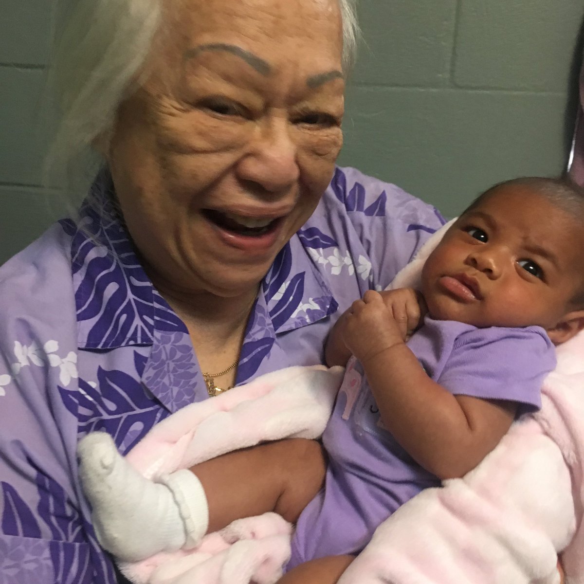 LadyVeeXO's tweet photo. Realizing that this year will be the FIRST Halloween, Thanksgiving, & Christmas that you won’t be with us 💔🕊
I love you tutu 💜
#mynamesake #mydancingQueen #wce https://t.co/n8HTY0ps8A