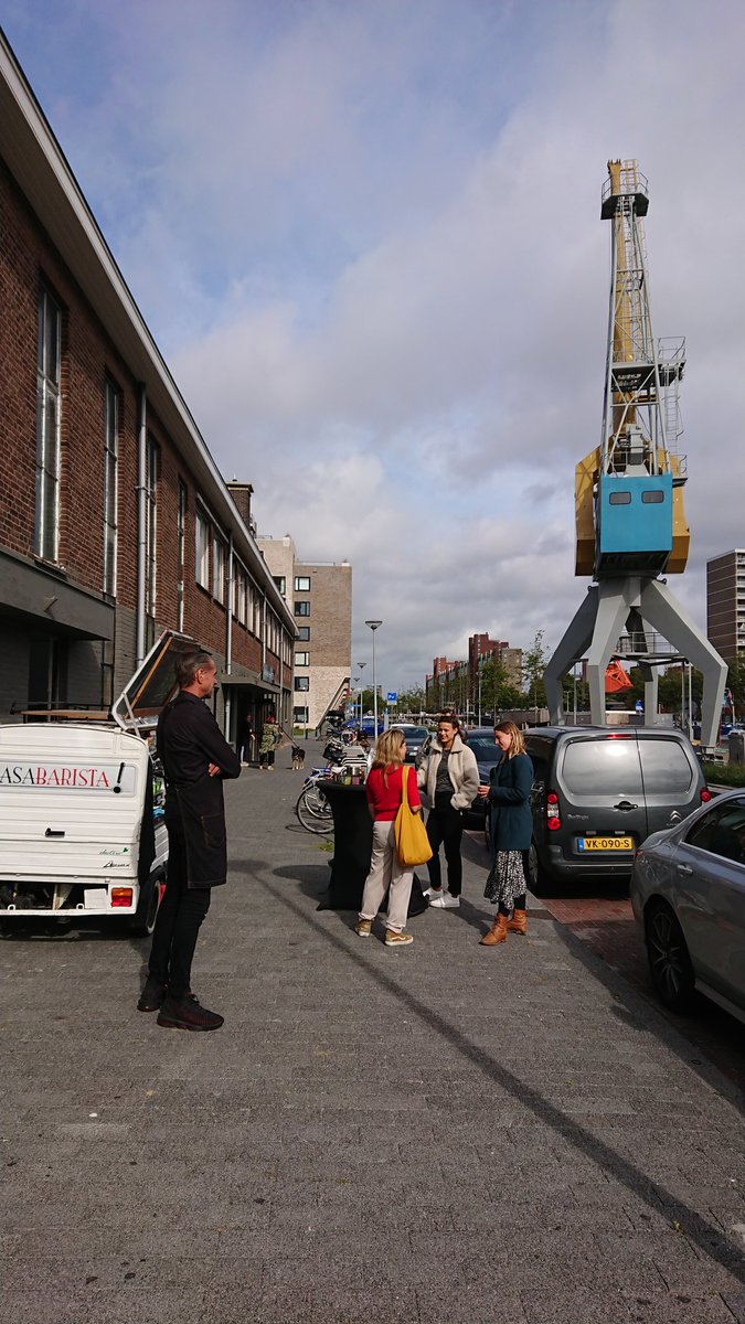 Platform STAD tweet media