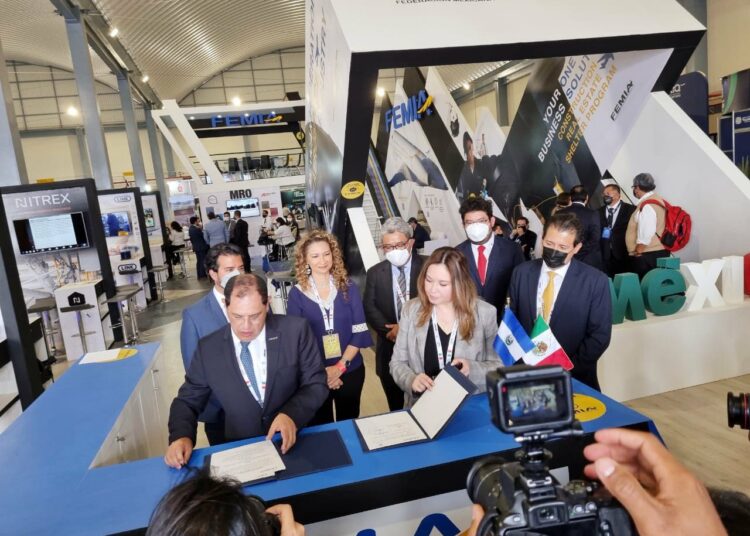 LaPagina's tweet photo. #México apoyará el desarrollo aeroespacial en #ElSalvador
⤵️
https://t.co/WvkGe11GPp https://t.co/O8dDw4oXRw