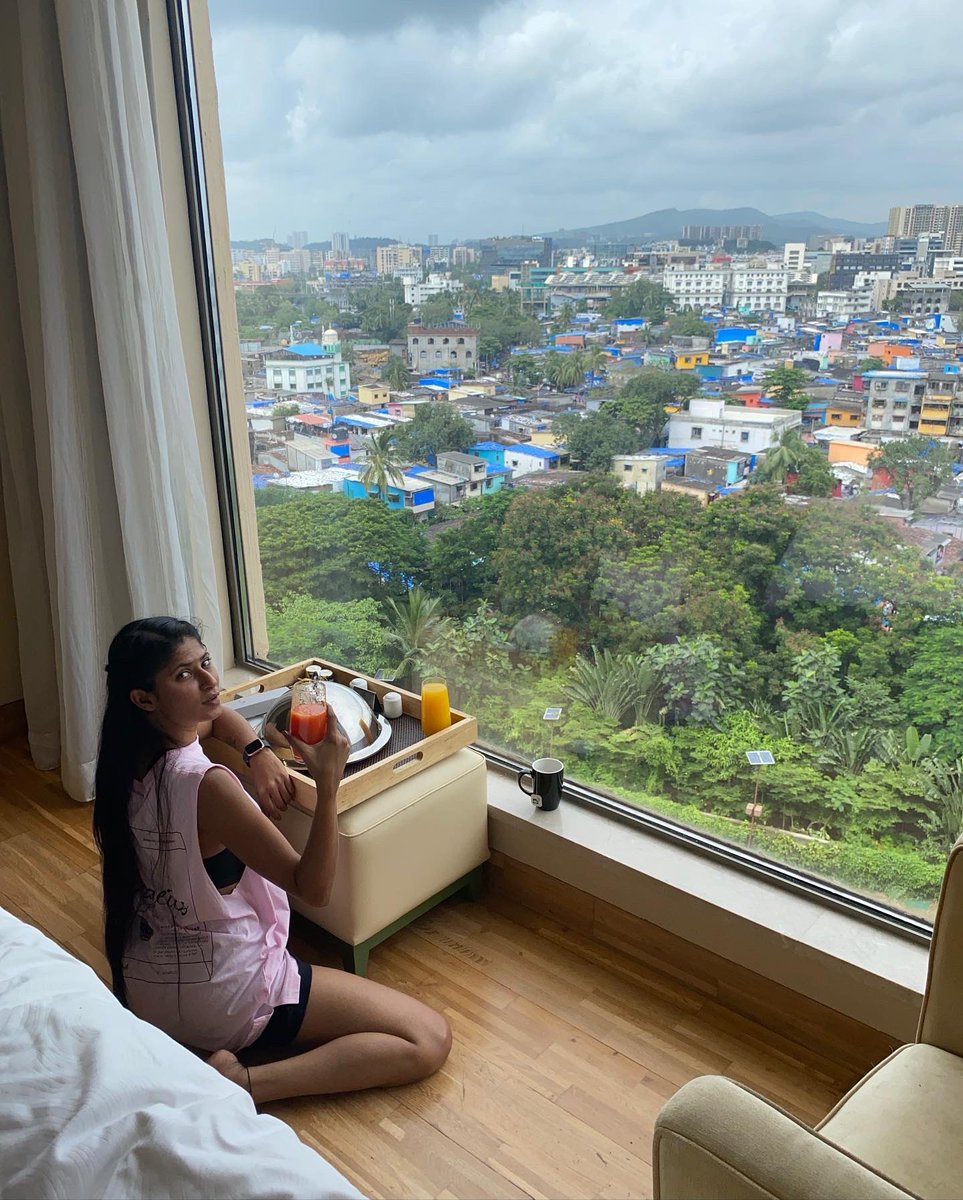 thenehachowdary's tweet photo. There’s no need to be perfect to inspire others.
Let others get inspired by how u deal with ur imperfections.
#ipl #ipl2021 #vivoipl2021 #dayoff #starsports #iplanchor #starsportstelugu #teluguactress #teluguanchors #teluguammayi #nehachowdary #anchorneha #anchornehachowdary https://t.co/bseaoQqd1o