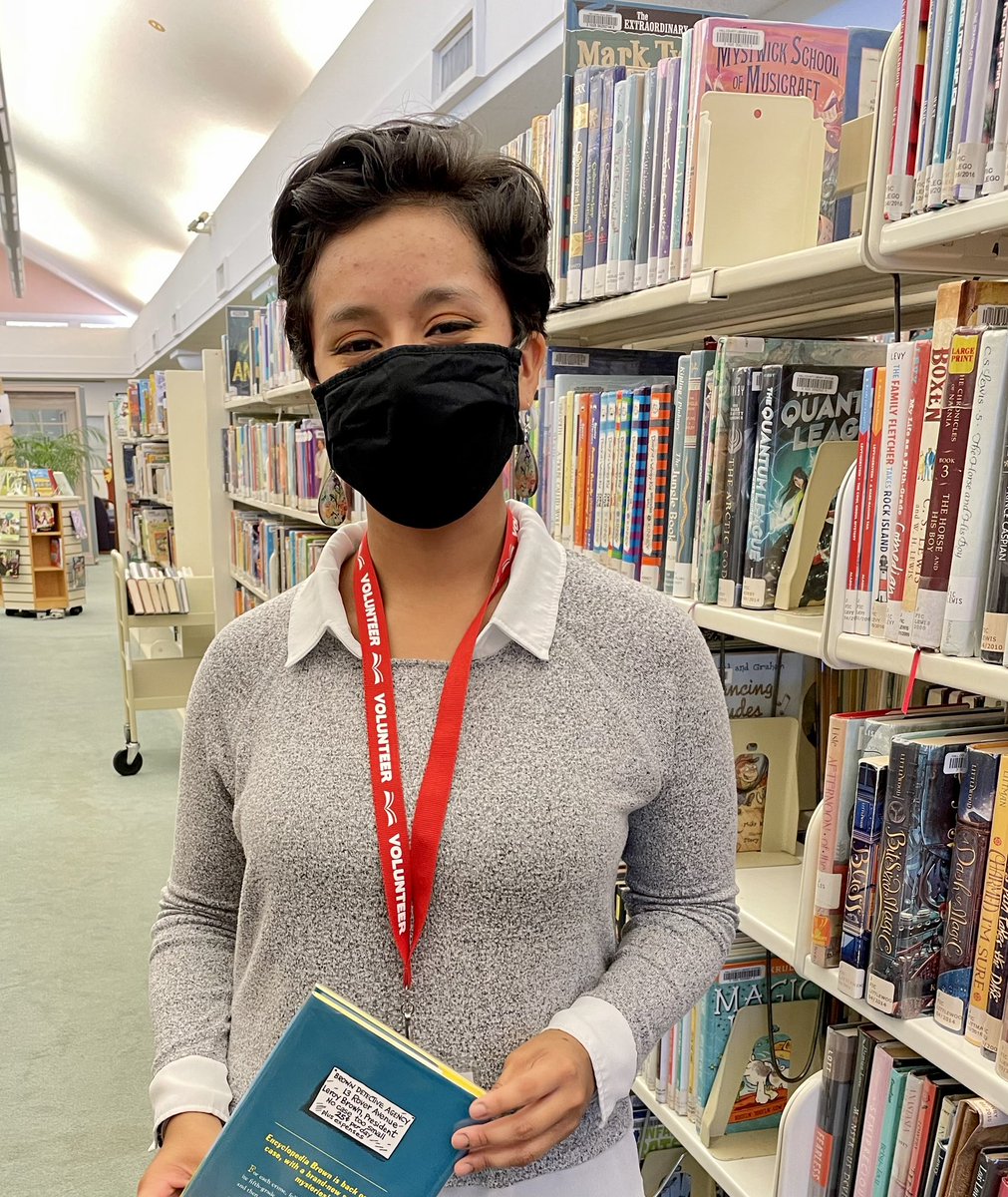 HallCountyHMP's tweet photo. Cool things happening for @Hall_Schools @johnsonknights student, Jasmine, at her mentorship with @HallLib Hall Co. Library! https://t.co/sdWntg7AbV