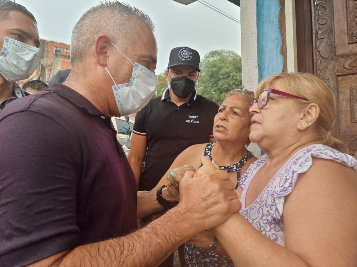 #SoyComunicadorClap Con #BernalGobernador tendremos el Estado que tod@s soñamos.
¡AmemosAlTachira!

<a href="/FreddyBernal/">Freddy Bernal</a> <a href="/Juntosxtachira1/">Juntos por Táchira</a> <a href="/arguelloyepfri/">Yepfri Arguello</a> <a href="/BermudezJoseA/">Bermúdez José</a>