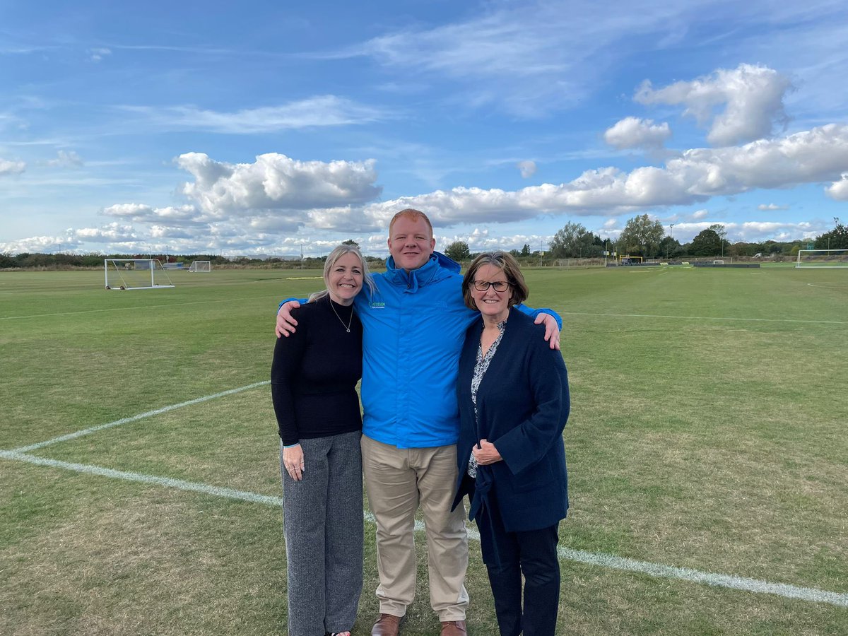 adamjohnwhite's tweet photo. Really pleased to announce the formal launch of the @ConcussionLF 🇬🇧. Our first partnership with @JeffAstleFdn @DawnAstle9 @RachelWalden_68. Our first brain pledge from @Tommo33s all in one day. Let’s stop all new cases of CTE in sport now. @ChrisNowinski1 https://t.co/2rrBD2MV3b