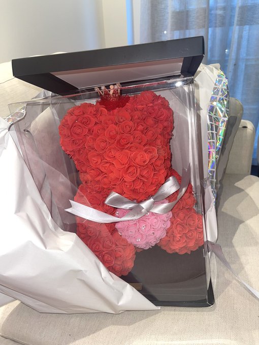 1 pic. I’m back to london and i just received this lovely teddy bear at home❤️ https://t.co/f2L7Lspq