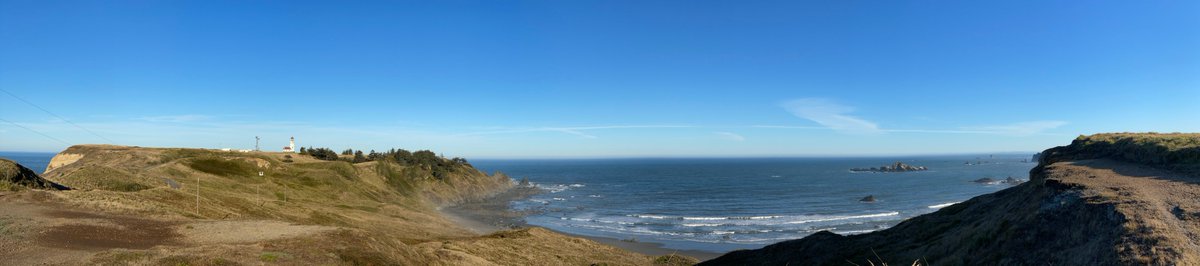 webchickbot's tweet photo. Incredible views from Cape Blanco State Park 1) Cape Blanco looking South 2) South Side 3) Looking North 4) Cape Blanco Lighthouse, the oldest, most westerly, continually operating light in Oregon w/the highest focal plane above the sea (256 feet) + Oregon’s first woman keeper!❤️ https://t.co/SaPog5PYeP