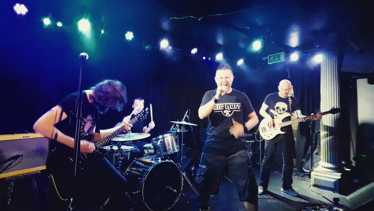Empty Friend (@emptyfriendband) on Twitter photo FROM THE ARCHIVE: Throwback to a great show waaaaay back at <a href="/Water_Rats/">The Water Rats</a> in Kings X. Who was there?! Drop us a comment
.
#rockshow #Archive #throwback
#throwbackthursday #london #londonband #rockband
#rock #stoner #grunge #alternative #kingscross FROM THE ARCHIVE: Throwback to a great show waaaaay back at <a href="/Water_Rats/">The Water Rats</a> in Kings X. Who was there?! Drop us a comment
.
#rockshow #Archive #throwback
#throwbackthursday #london #londonband #rockband
#rock #stoner #grunge #alternative #kingscross