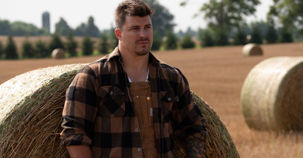MusicFrontPorch's tweet photo. Make sure to check out Ryan Connolly’s debut single, “Riding This Town,” his tribute to one of his musical influences, Jason Aldean.

Read more 👉 https://t.co/zwnXNzrPTe

#RyanConnolly #CountryMusic #CanadianCountryMusic #CanadianMusic #FrontPorchMusic https://t.co/mGODMIAtAV