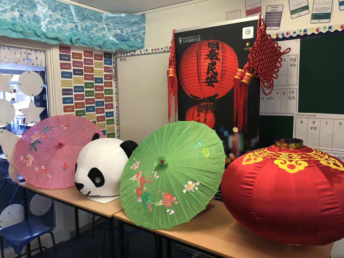oakSomervilleP1's tweet photo. Great day in school from the Liverpool Confucius Institute, the children really enjoyed it 🤩 https://t.co/x5kpvF5BMf