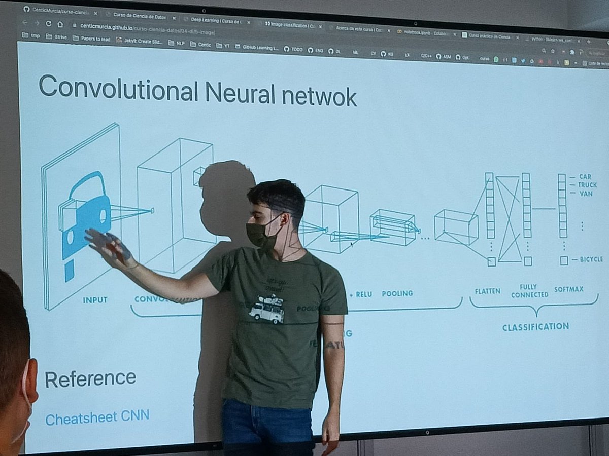CTCON's tweet photo. Ultima sesión del curso de Machine Learning organizado por @CTCON en colaboración con @CenticTwitt y financiado por @regiondemurcia en programa PIDDE. Hoy aprendemos #deeplearning https://t.co/9eOzQAl75X