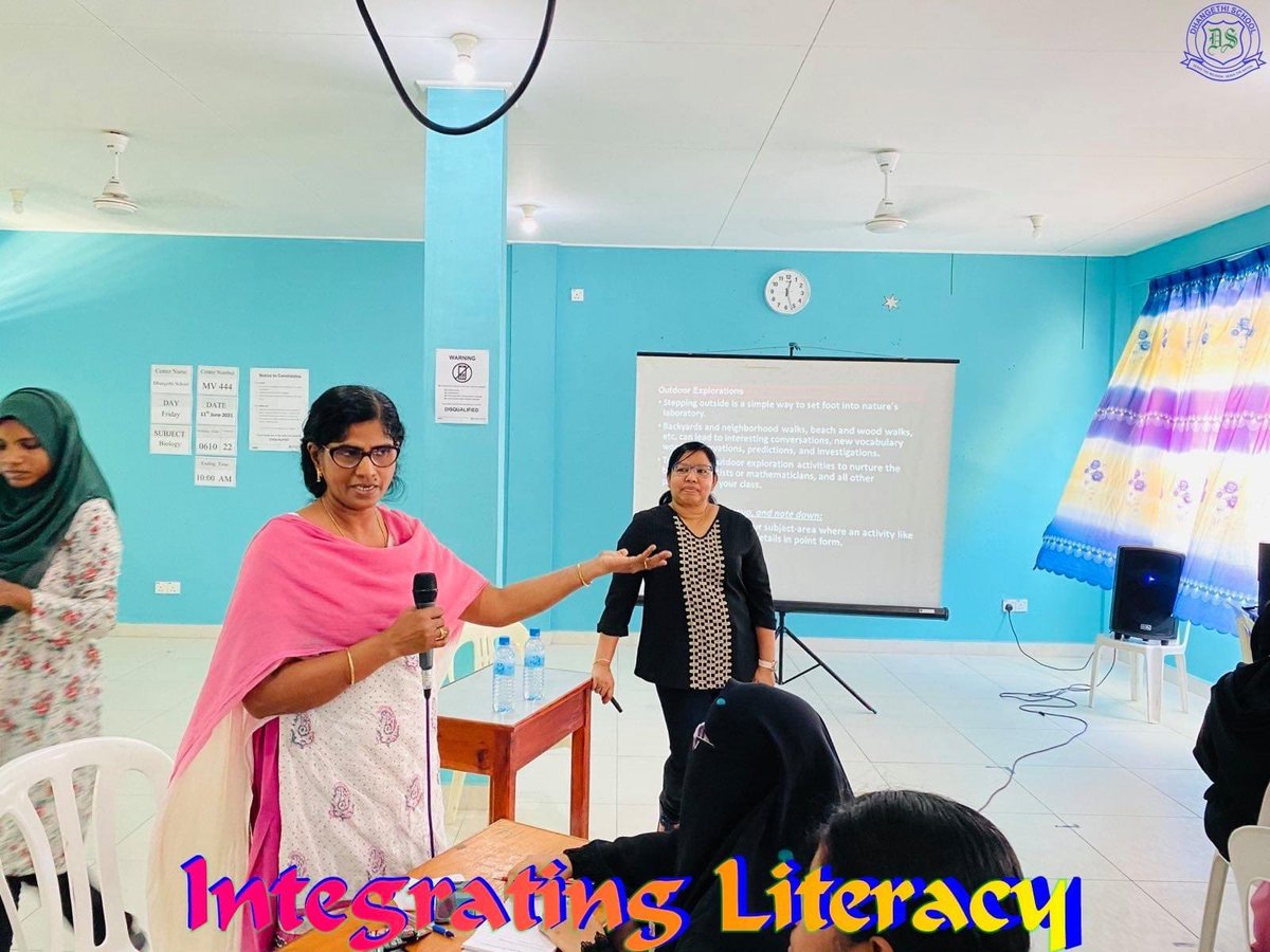 DhangethiSchool's tweet photo. An invigorating PD session was conducted by Mrs. Shehezune . Thank you so much for your on-site support for literacy integration & many thanks to our Secretariat of Dhangethi Council for providing required elements to made this event a great success.. 👏👏👏💐 #moedumv #aisthly https://t.co/piwZXutkKJ