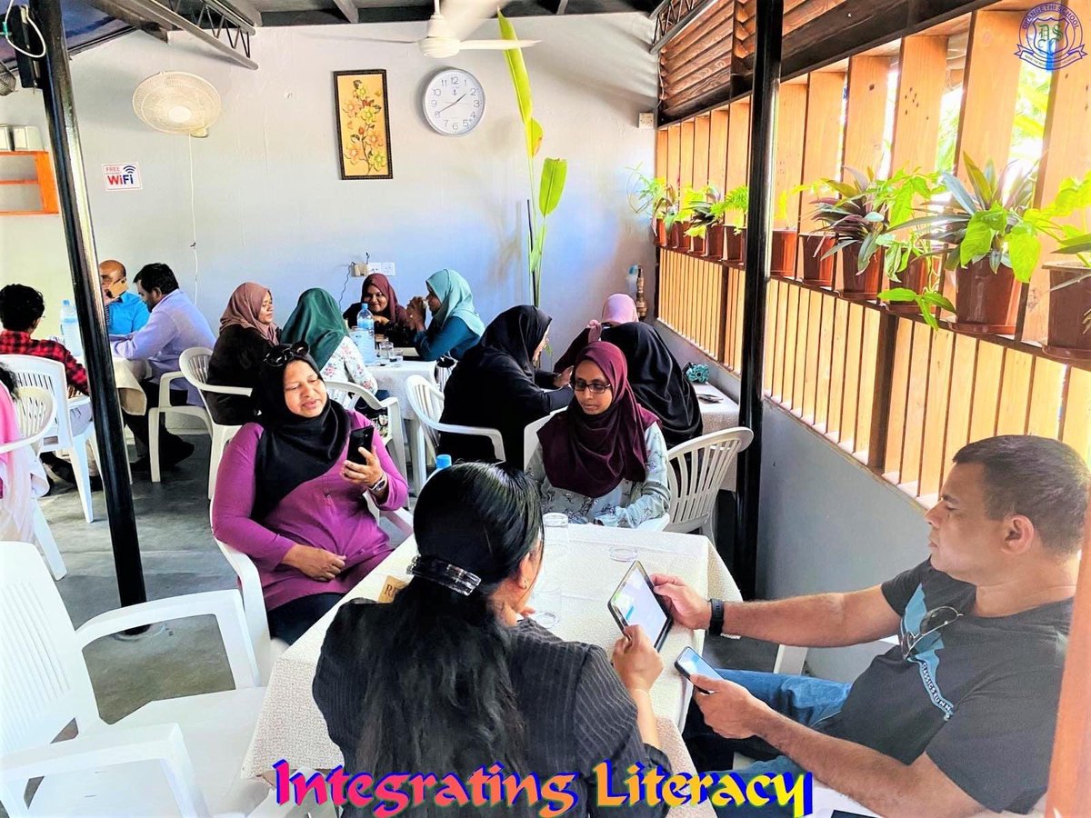 DhangethiSchool's tweet photo. An invigorating PD session was conducted by Mrs. Shehezune . Thank you so much for your on-site support for literacy integration & many thanks to our Secretariat of Dhangethi Council for providing required elements to made this event a great success.. 👏👏👏💐 #moedumv #aisthly https://t.co/piwZXutkKJ