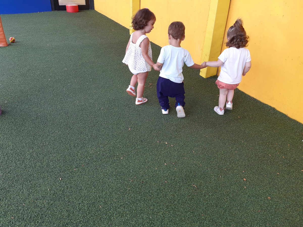 mcrojasmena's tweet photo. Los niños de 1 año disfrutan haciendo nuevos amigos en el periodo de adaptación.
#Novaschoolbenalmadena
#periododeadaptacion
@Novaschool_es https://t.co/ghqYTHDSGH