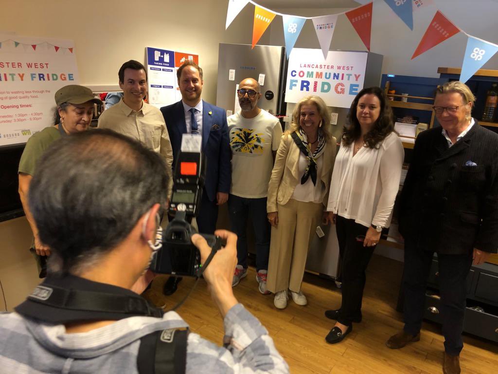 Was great to officially open to <a href="/LancWestEstate/">Lancaster West Neighbourhood Team</a> Community Fridge today following some fantastic partnership work by @helloLancWest <a href="/hubbubUK/">Hubbub</a> and <a href="/coopuk/">Co-op</a>. 

Will improve access to healthy food, celebrate cultural diversity, and reduce food waste in North Kensington. 🌱