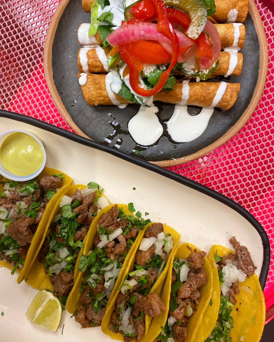 cafesalsera's tweet photo. Taquitos, anyone? 😩 #cafesalsera #happyhour #food #foodie #brunch #kitchenopen #latenight #lunch #dinner #deepellum #deepellumgems #dallastx #dallas #dfweats #dallaseats #avocado #latin #latinrestaurant #latinbar https://t.co/QPvpalnU50