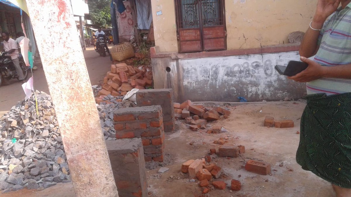 ashok_chindiri's tweet photo. @ysjagan @the_hindu   right before my house less than 2 feet from my house in korasavada srikakulam district ap, gandhi statue construction started during my absence blocking the way.request you to look into it https://t.co/CMUu4Lw3QH