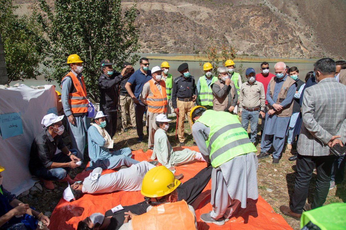 knutostby's tweet photo. Enjoyed taking part in an evacuation mock drill in preparation for #GLOF events at Sosat village, Ghizer valley. Thanks to the community, Government, GBRSP and Red Crescent for cooperation with @UNDP_Pakistan GLOF 2 project. https://t.co/GplfRn3xU2