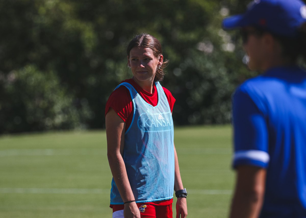 KUWSoccer's tweet photo. Gameday walkthrough ✔️

#RockChalk https://t.co/90Qi00vJCZ