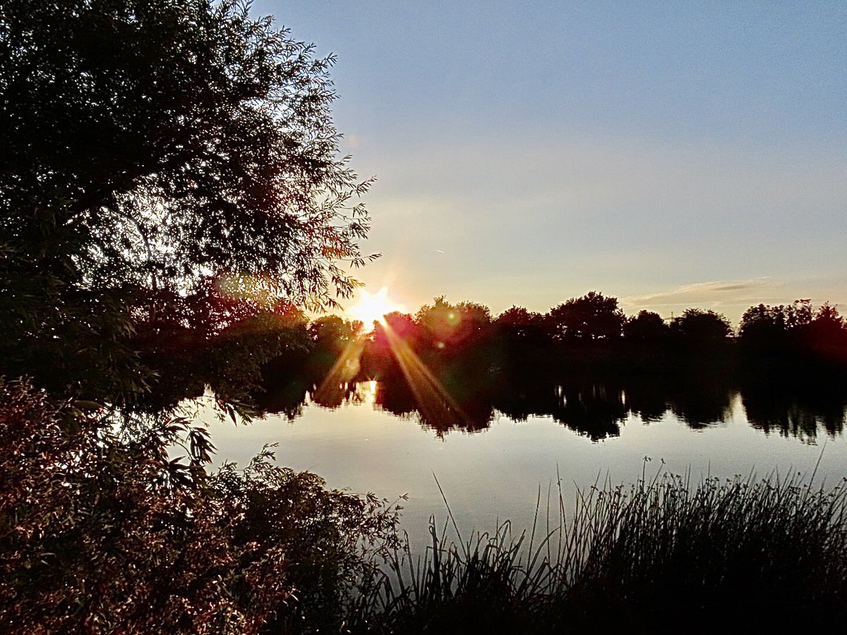 A Radcliffe On Trent Sunset. #Nottingham #RiverTrent #LoveWhereYouLive