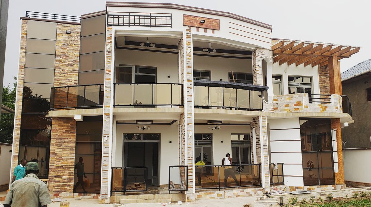 DDG_Burundi's tweet photo. Reality vs Render
4 bedroom residential building brought to life🤝
#Burundi #abatwip #construction #modernhomestyle #rendervsreality #architecture #designthinking https://t.co/T7ONWRjVad